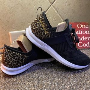 Women’s Shoes New Balance Fuel Core Nergize Black & Leopard 7.5